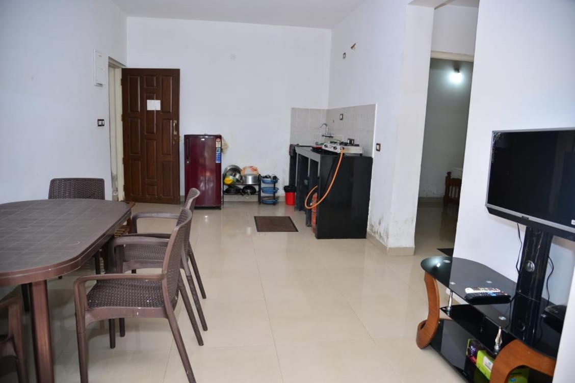 Cliff Heaven 2 Bhk Ac Apartment Orlim Exterior photo